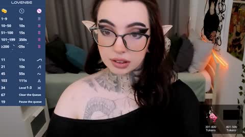 Snapshot of dixipixi_ chatting on 01/04/25, 05:37 dixipixi_ online show from 01/04/25, 05:37