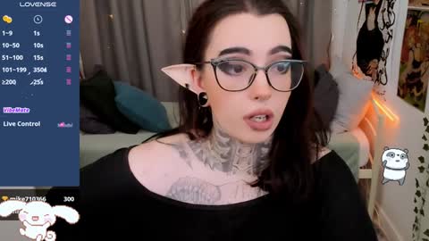 Snapshot of dixipixi_ chatting on 01/04/25, 08:39 dixipixi_ online show from 01/04/25, 08:39