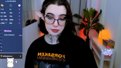 Snapshot of dixipixi_ chatting on 02/07/25, 05:41 dixipixi_ online show from 02/07/25, 05:41