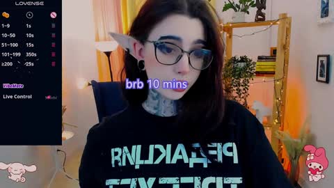 dixipixi_ online show from 02/08/25, 01:22