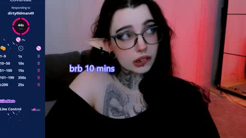 Snapshot of dixipixi_ chatting on 03/06/25, 01:03 dixipixi_ online show from 03/06/25, 01:03