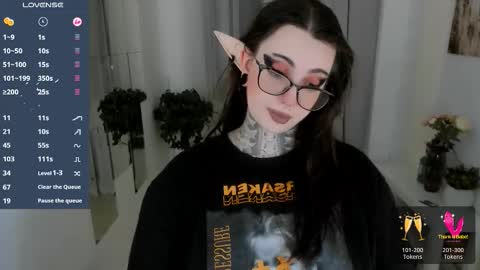 Snapshot of dixipixi_ chatting on 10/09/25, 05:49 dixipixi_ online show from 10/09/25, 05:49