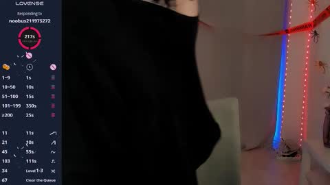 Snapshot of dixipixi_ chatting on 11/02/25, 05:43 dixipixi_ online show from 11/02/25, 05:43