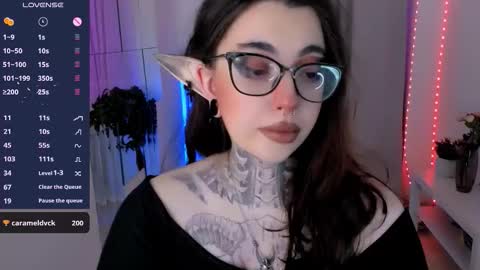 Snapshot of dixipixi_ chatting on 11/07/25, 05:51 dixipixi_ online show from 11/07/25, 05:51