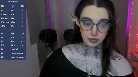 Snapshot of dixipixi_ chatting on 11/13/25, 06:01 dixipixi_ online show from 11/13/25, 06:01