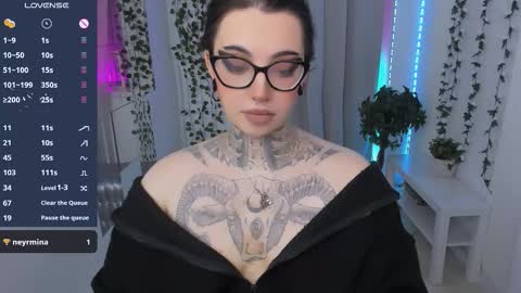 dixipixi_ online show from 03/30/26, 05:19