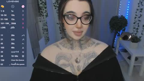dixipixi_ online show from 05/22/26, 05:47