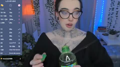 dixipixi_ online show from 05/31/26, 05:15