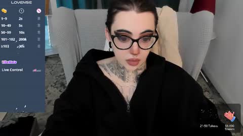 Snapshot of dixipixi_ chatting on 07/05/26, 10:22 dixipixi_ online show from 07/05/26, 10:22