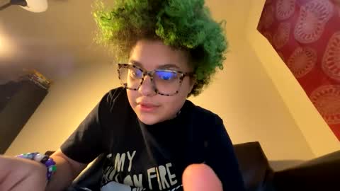 Snapshot of dizzinsweatyy chatting on 02/11/25, 02:46 dizzinsweatyy online show from 02/11/25, 02:46