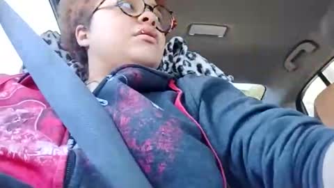 Snapshot of dizzinsweatyy chatting on 11/03/25, 08:21 dizzinsweatyy online show from 11/03/25, 08:21