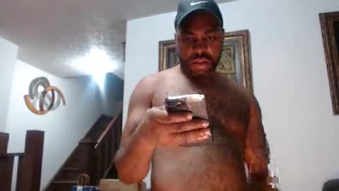 Snapshot of djopenwide chatting on 03/06/25, 03:24 Dj Open Wide online show from 03/06/25, 03:24