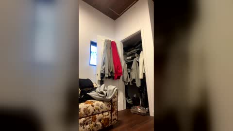 dm9313 online show from 03/24/26, 10:42