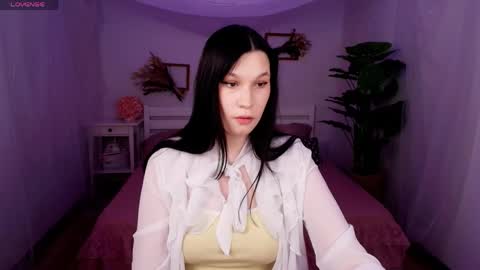 Mia online show from 04/03/26, 08:12