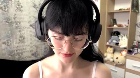 Annie PVT IS OPEN online show from 09/20/25, 12:06