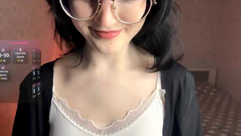 Annie PVT IS OPEN online show from 05/01/26, 09:19