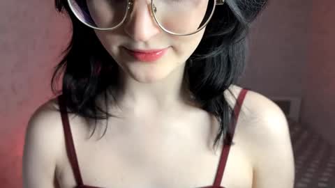 Annie PVT IS OPEN online show from 05/07/26, 09:20