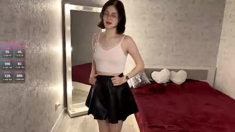 Annie PVT IS OPEN online show from 06/24/26, 09:36