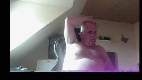 doggy2629 online show from 04/20/26, 04:32