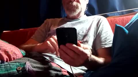 doghouseblue online show from 02/13/25, 03:24