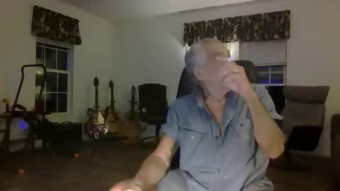 dogluc7 online show from 02/01/25, 02:47