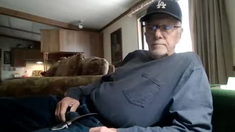 doingmyself69 online show from 10/17/25, 06:21