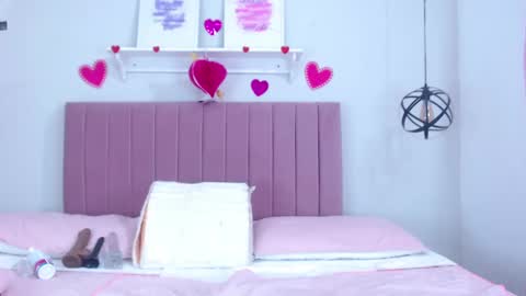 Snapshot of dolce_horny chatting on 03/10/25, 01:10 Dolce online show from 03/10/25, 01:10