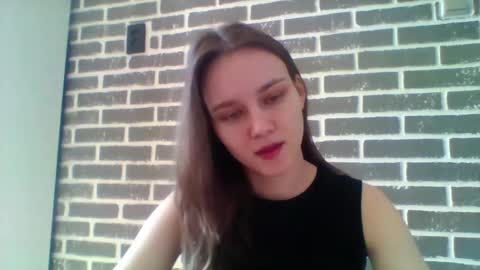 Snapshot of dolcezza_ chatting on 04/16/26, 11:33 dolcezza_ online show from 04/16/26, 11:33