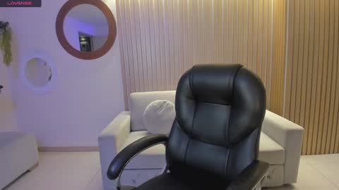 Dolcie  online show from 12/19/24, 12:12