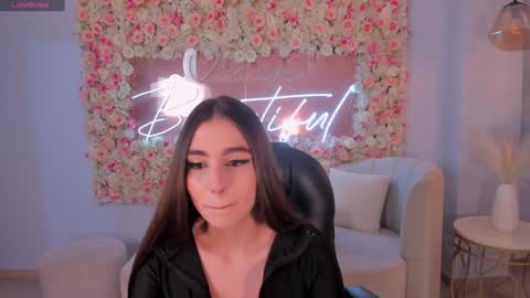 Dolcie  online show from 01/07/25, 11:26