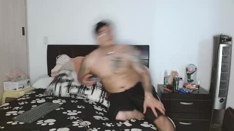 Auro and Santiago online show from 03/12/25, 02:41