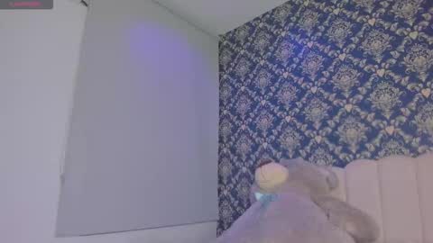 doll_daisy_ online show from 01/07/26, 06:54