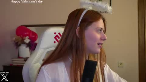 Snapshot of doll_lesli chatting on 02/14/25, 09:10 Your doll Lesli online show from 02/14/25, 09:10