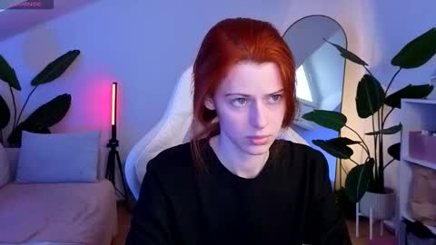 Snapshot of doll_lesli chatting on 11/12/25, 06:36 Your doll Lesli online show from 11/12/25, 06:36