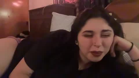 Snapshot of doll_lovely chatting on 04/11/26, 04:39 Doll online show from 04/11/26, 04:39