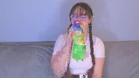 Tessa online show from 05/11/26, 07:47