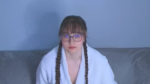 Tessa online show from 05/22/26, 03:57
