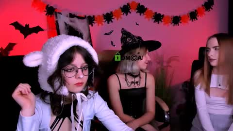 doll_vey online show from 10/26/25, 08:04
