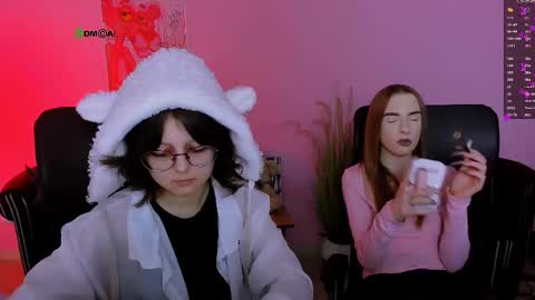 doll_vey online show from 12/01/25, 08:47