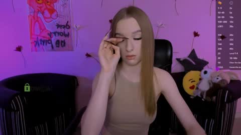 doll_vey online show from 04/08/26, 08:58