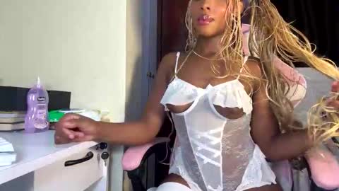 Doll online show from 03/24/26, 11:43