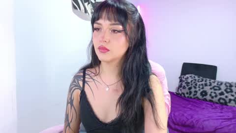 Isabela   Independet model 3 online show from 04/26/26, 01:58