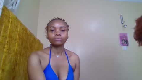 Snapshot of dolly_bby chatting on 04/15/26, 06:09 Dolly online show from 04/15/26, 06:09