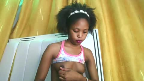 Snapshot of dollythegirl chatting on 06/14/26, 10:56 kadolly online show from 06/14/26, 10:56