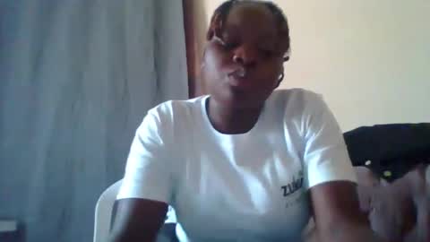 dollyvee online show from 12/01/25, 11:26