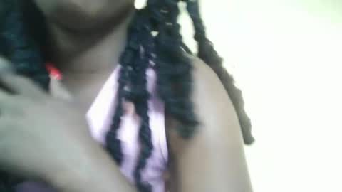 Snapshot of dollzues chatting on 11/23/25, 02:39 dollzues online show from 11/23/25, 02:39