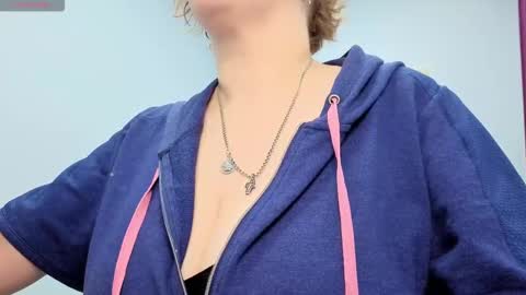 DoloresSea online show from 02/22/26, 04:57