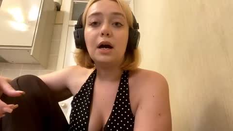 Anna online show from 08/03/26, 02:33