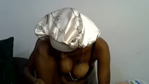 Snapshot of dolsexy chatting on 04/09/26, 01:49 dolsexy online show from 04/09/26, 01:49