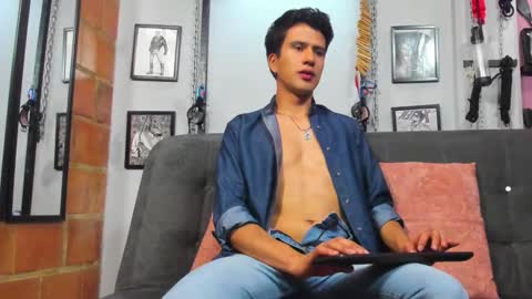 Diego Castell online show from 03/08/25, 04:50